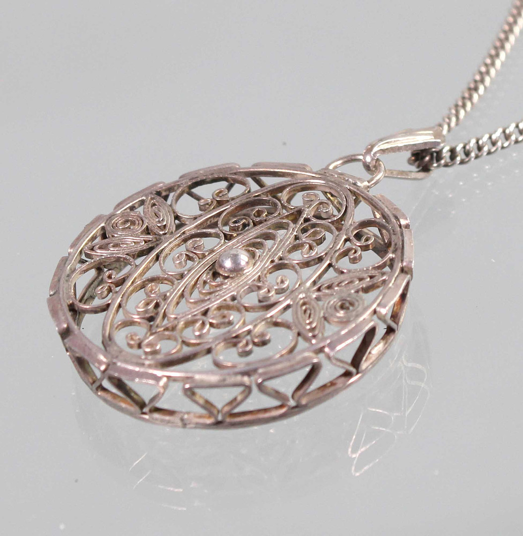 FILIGRAN ANHÄNGER AN KETTE, SILBER 835.