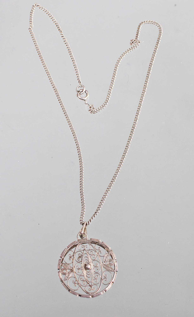 FILIGRAN ANHÄNGER AN KETTE, SILBER 835.
