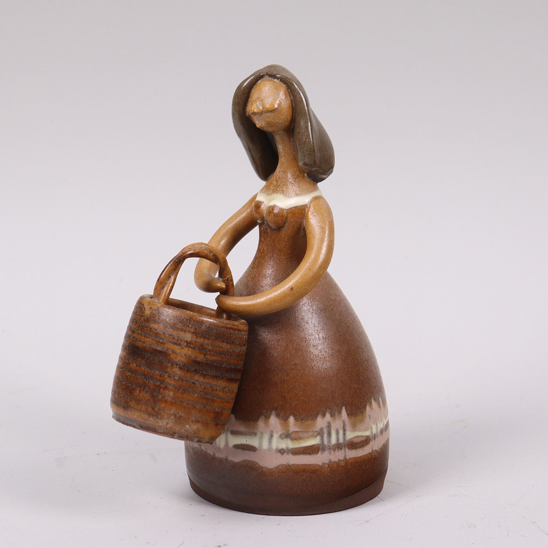 CAY CEDERGREN (1913-1977). Hven, "Backafallsflicka", figurin i glaserat stengods.