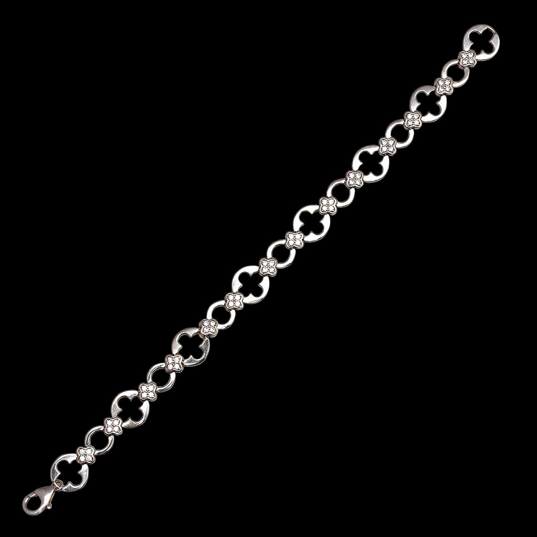 Silver and zircons bracelet.