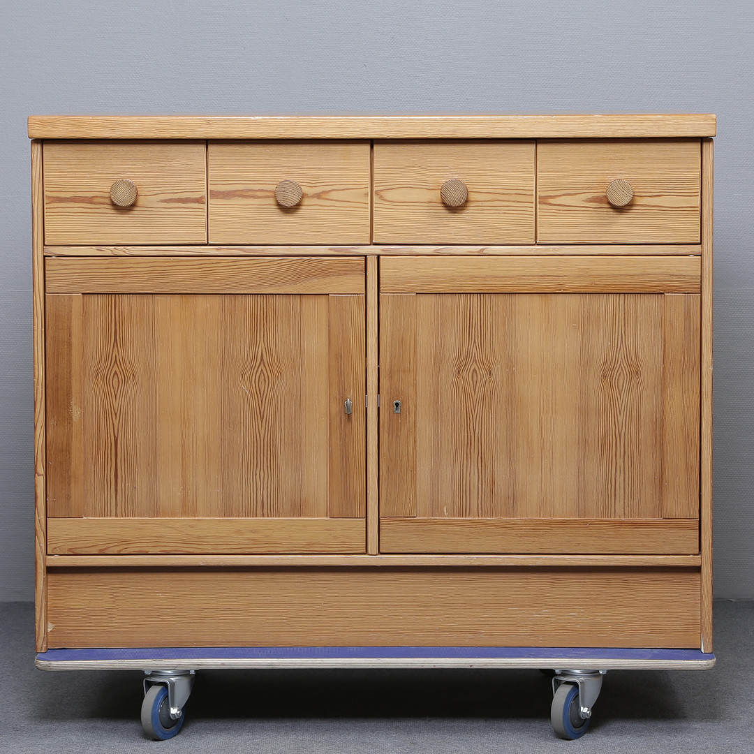 SKÄNK, FURU ”TORSVIK” GILLIS LUNDGREN FÖR IKEA, 1970/1980-TAL.
