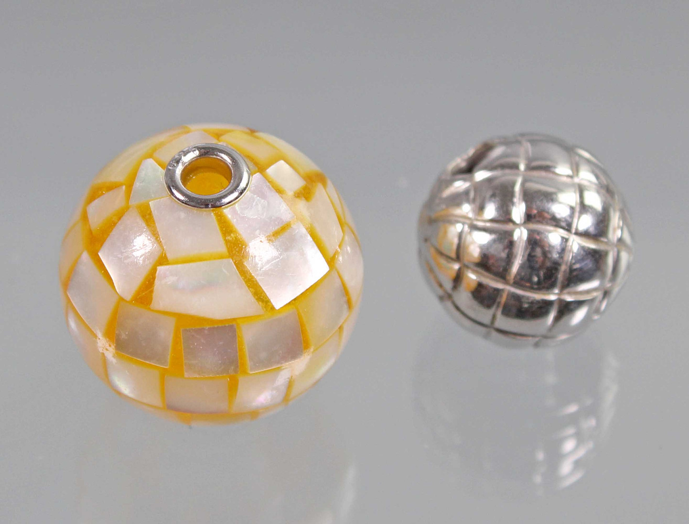 2 KUGEL ANHÄNGER, Silber 925.