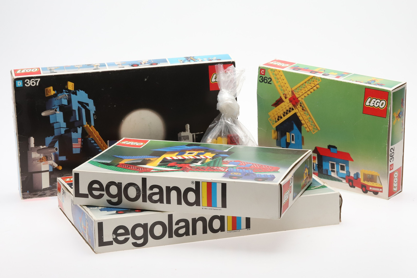 LEGO, 4 st. byggsatser 1970-talet. Original förpackningar.