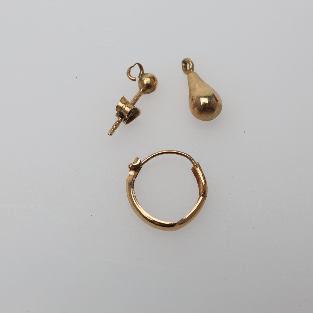 PARTI guld 18K bruttovikt ca 5,5 gram.