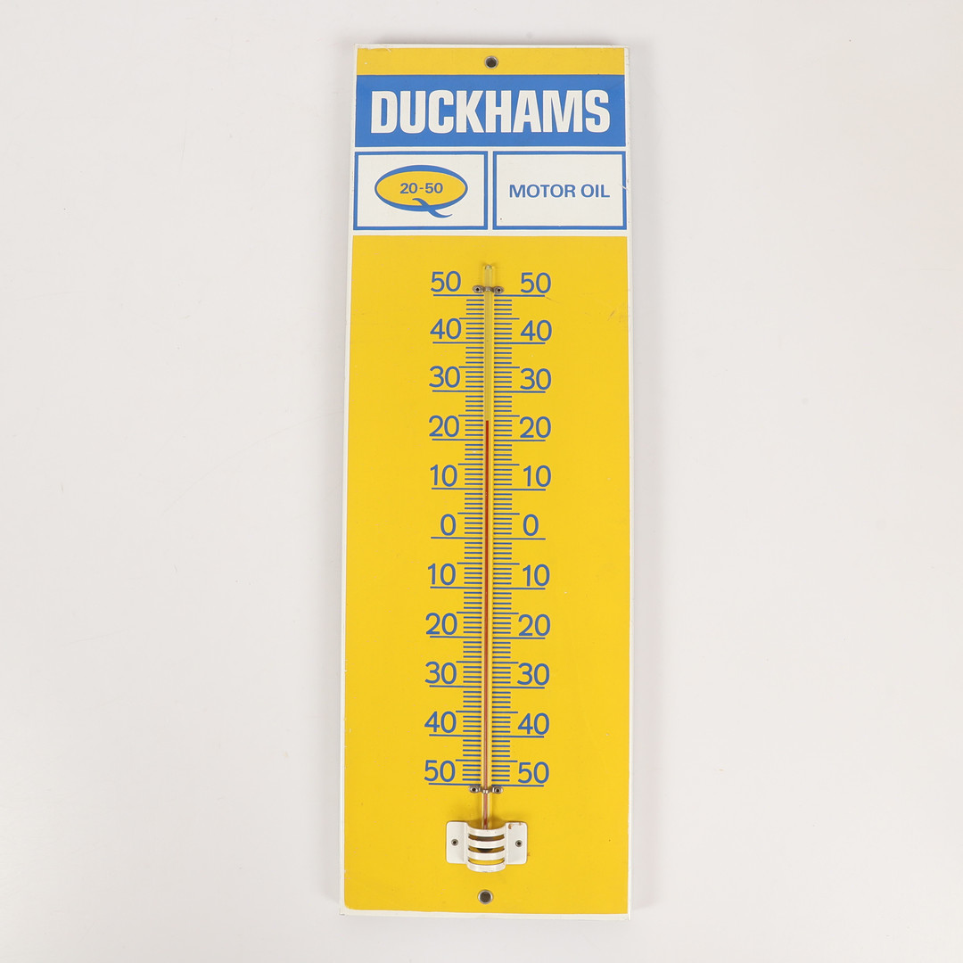 REKLAMSKYLT MED TERMOMETER, "Duckhams", plåt/glas, 1900-talets andra hälft.