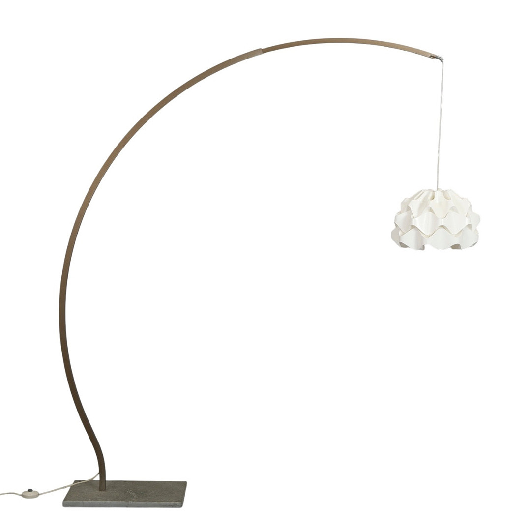 Standerlampe af aluminium og granit, 1970'erne.