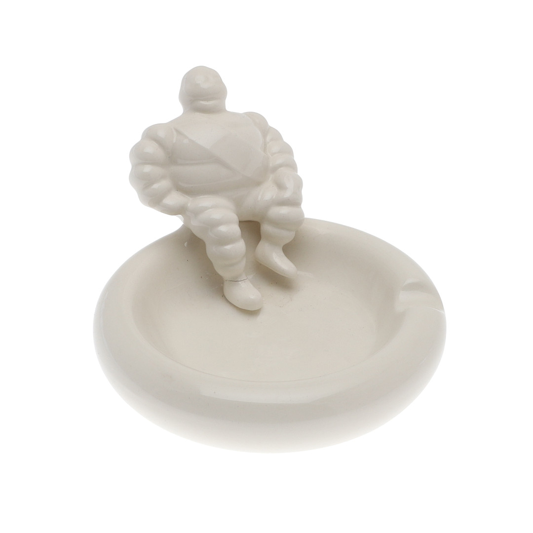 A MICHELIN MAN CERAMIC SOUVENIR ASHTRAY.