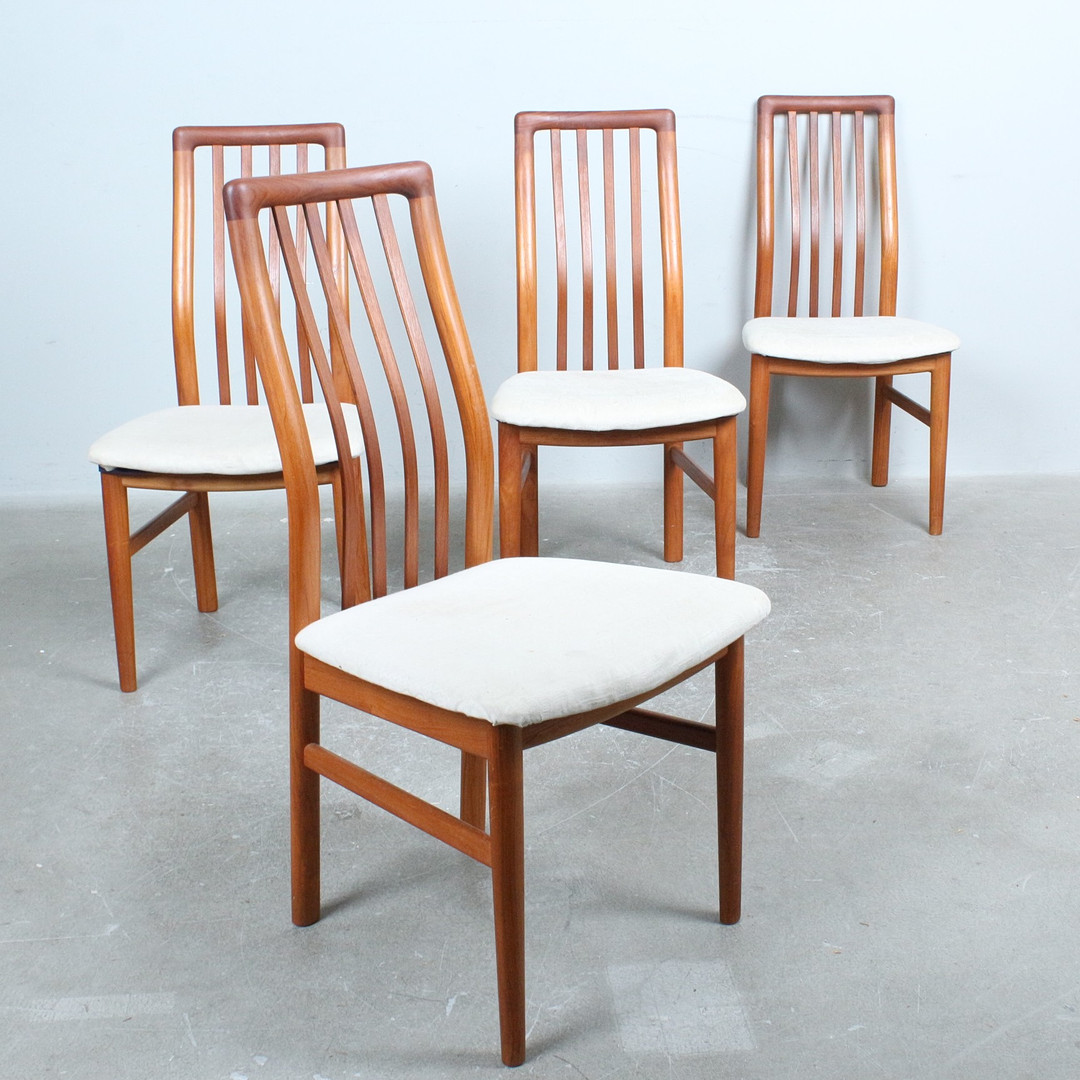 PREBEN SCHOU. für Schou Andersens, vier Stühle / Esszimmerstühle, Teak, Wolle, 1960er Jahre, Dänemark.