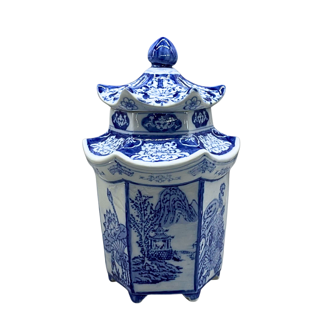 CHINESISCHE PAGODENVASE AUS PORZELLAN IM STIL DER QING-DYNASTIE MIT ZERTIFIKAT.