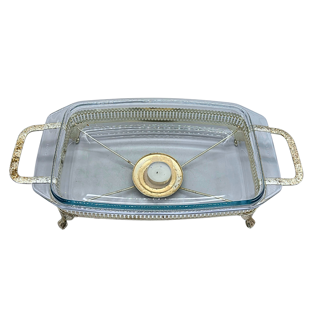 BRITISCHE SERVIERSCHALE AUS METALL MIT HITZEBESTÄNDIGEM PYREX-GLAS.