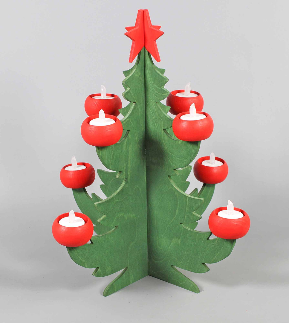 TANNENBAUM MIT LED BELEUCHTUNG.
