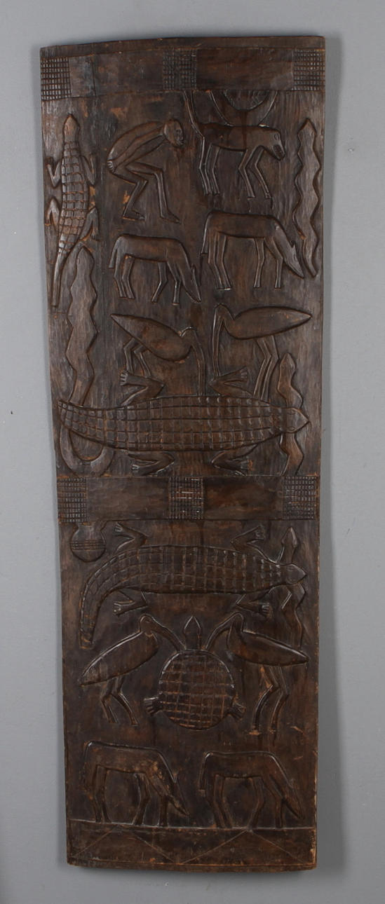 DÖRR, trä, skuren dekor, Afrika.