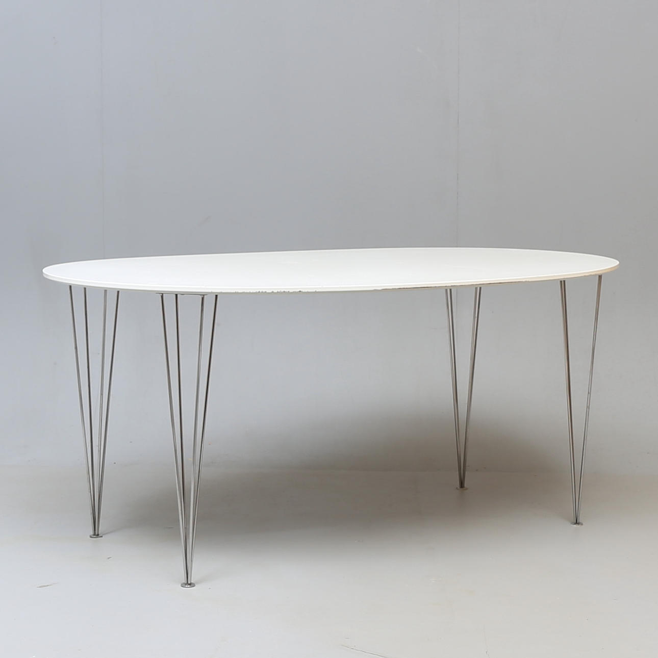 BORD, ellips, Bruno Mattsson-kopia, 2000 tal.