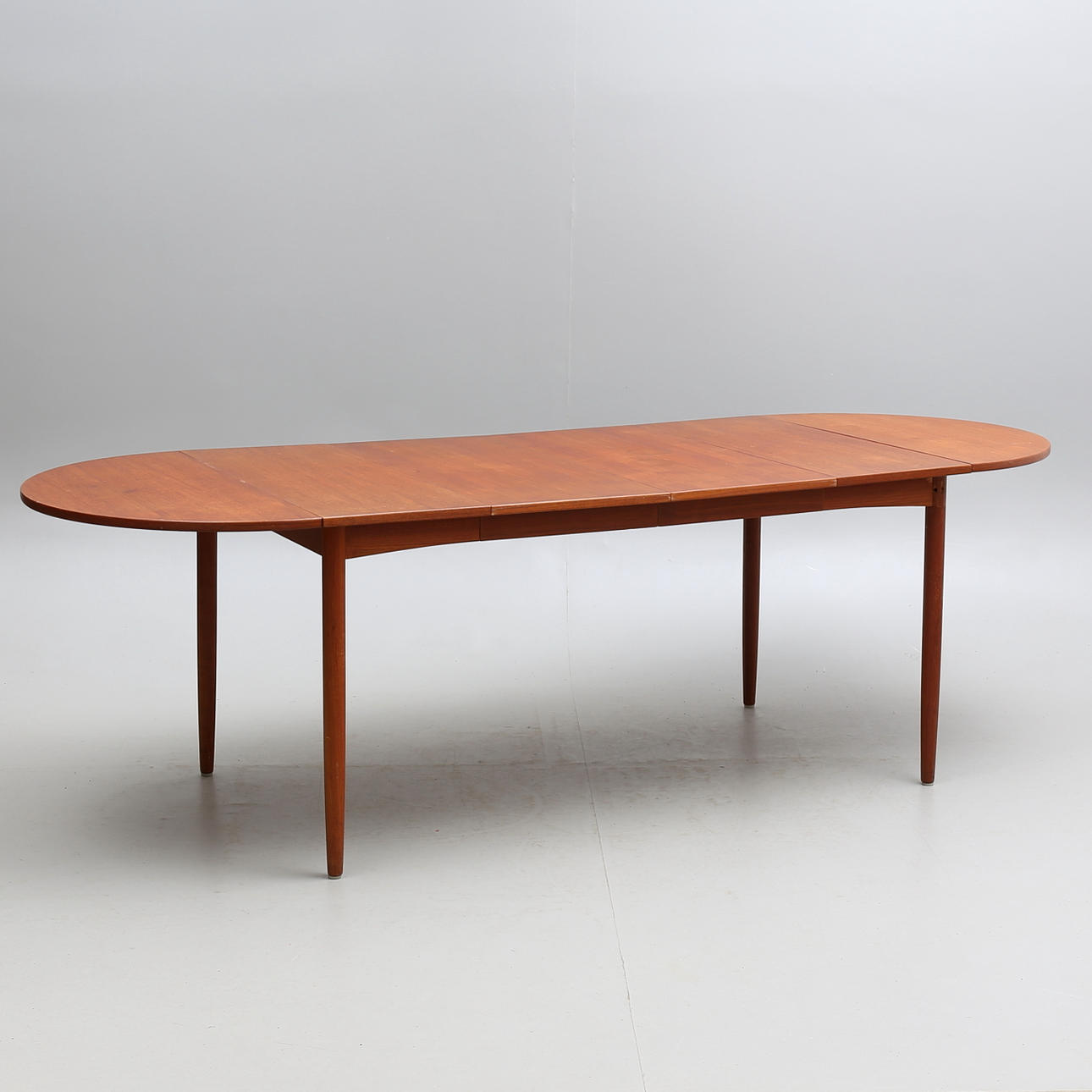 MATBORD, teak, omkring 1900-talets mitt.