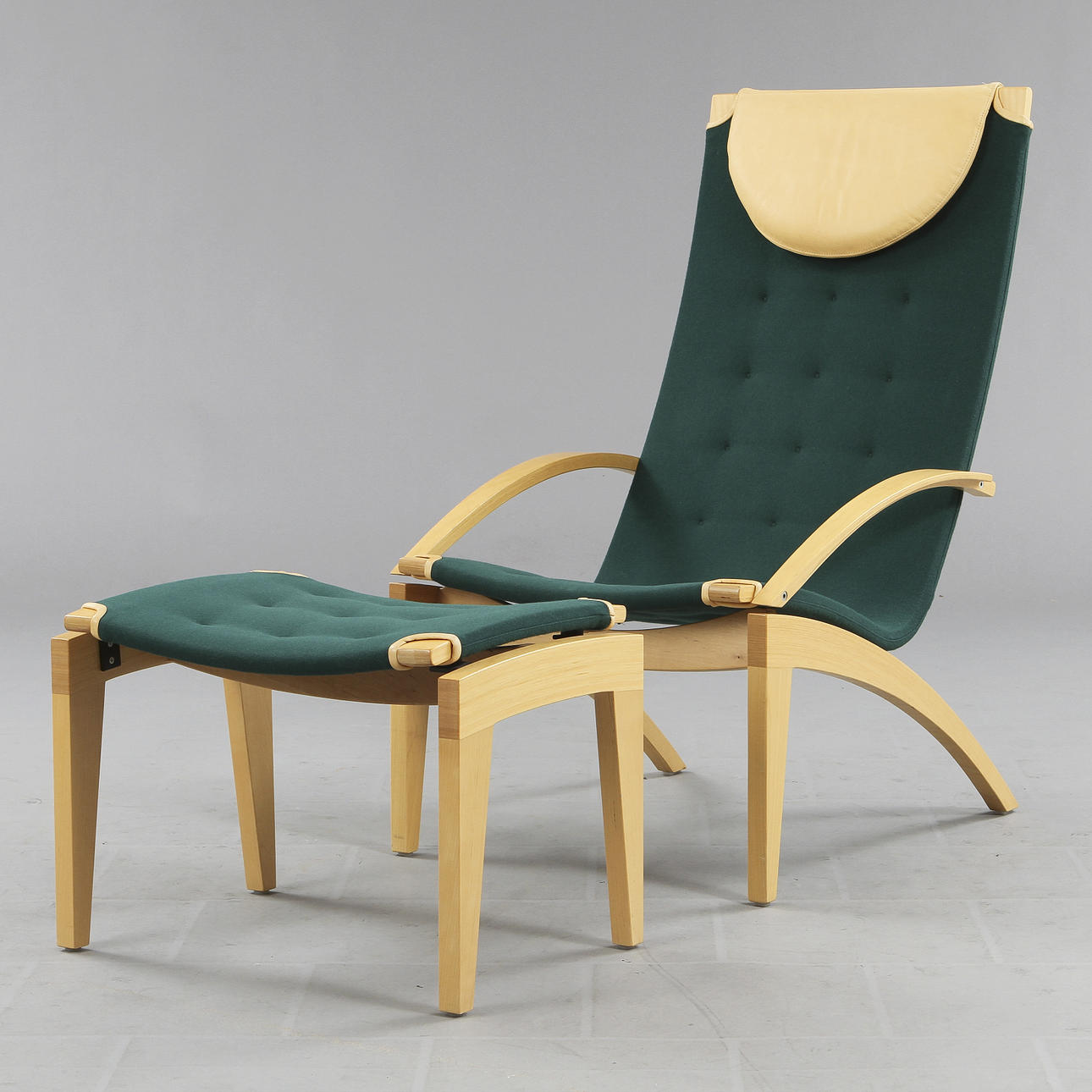 FÅTÖLJ MED FOTPALL, "kornett", design Lasse pettersson och Lennart Notman, Swedese.