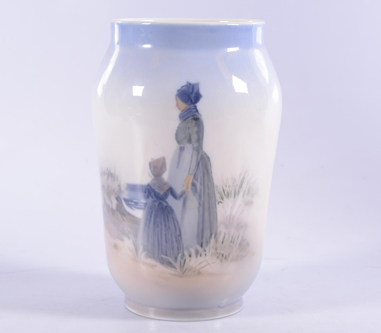 VAS, porslin, Royal Copenhagen. Danmark.