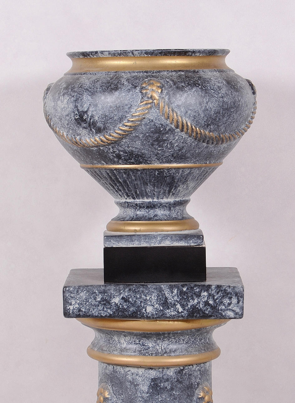 YTTERFODER OCH PIEDESTAL, gips, 1900-talets andra hälft.