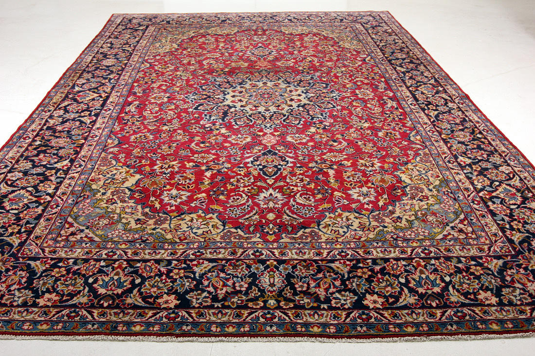 MATTA, Najafabad, 422 x 285cm.