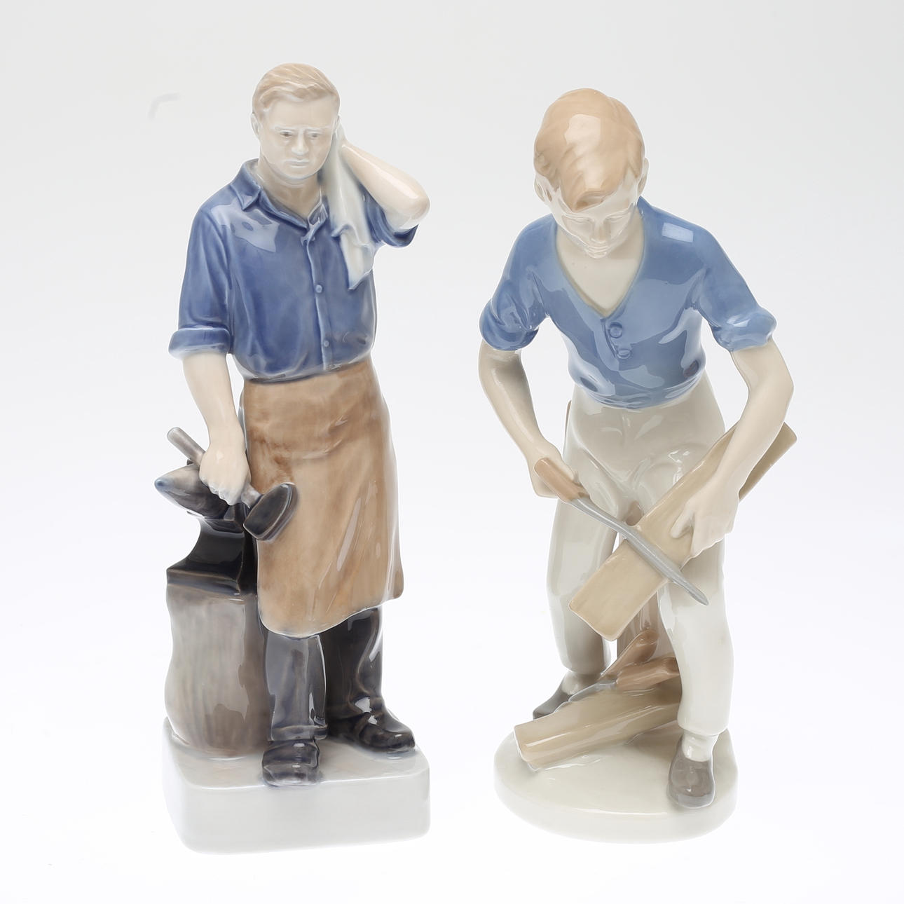 FIGURER, 2 stk, porcelæn, smed og tømrer, Royal Copenhagen, DDR.