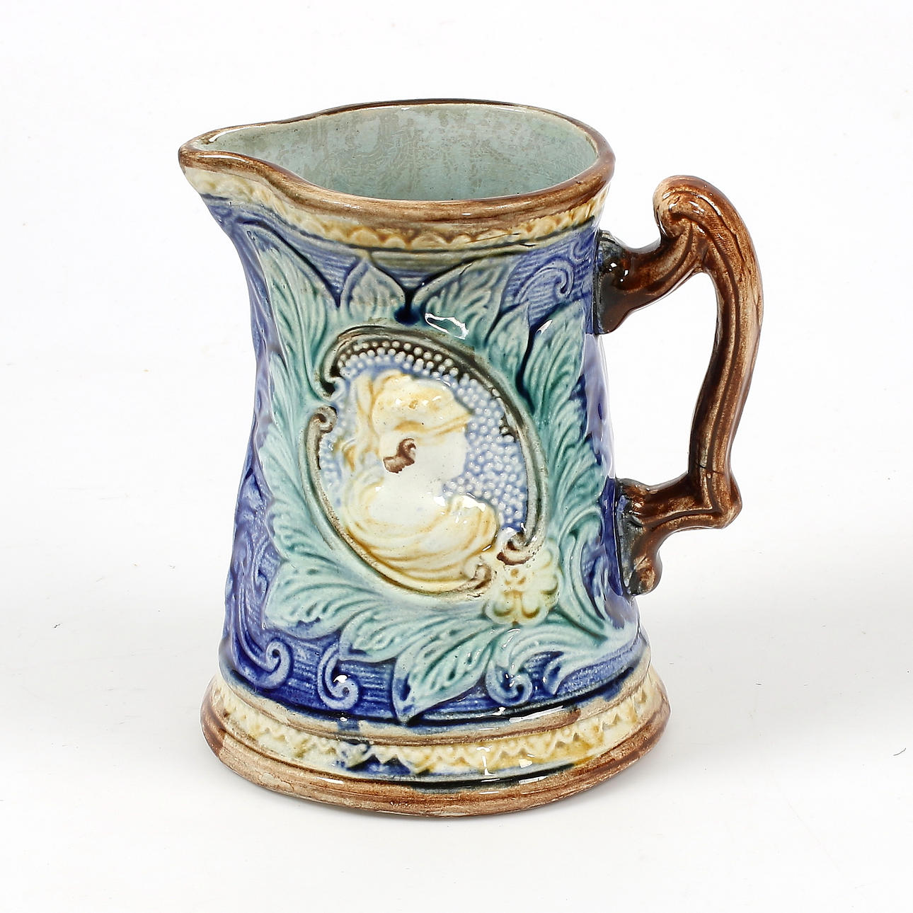 KANNU, majolika, 1900-luvun alku.