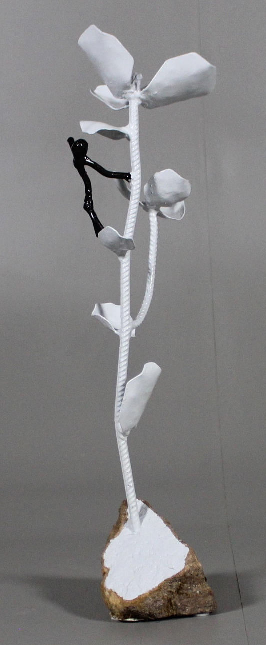 LARS NEDMAR. SKULPTUR klättrande figur.