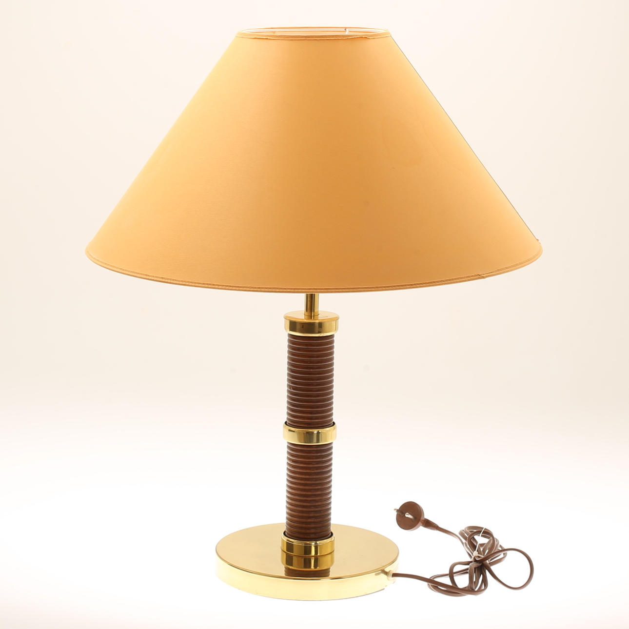 BORDSLAMPA, Miranda AB, trä och mässing.