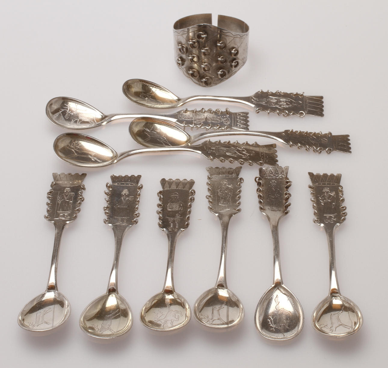 PARTI SILVER, 11 delar, samesilver. Tot vikt 135g.