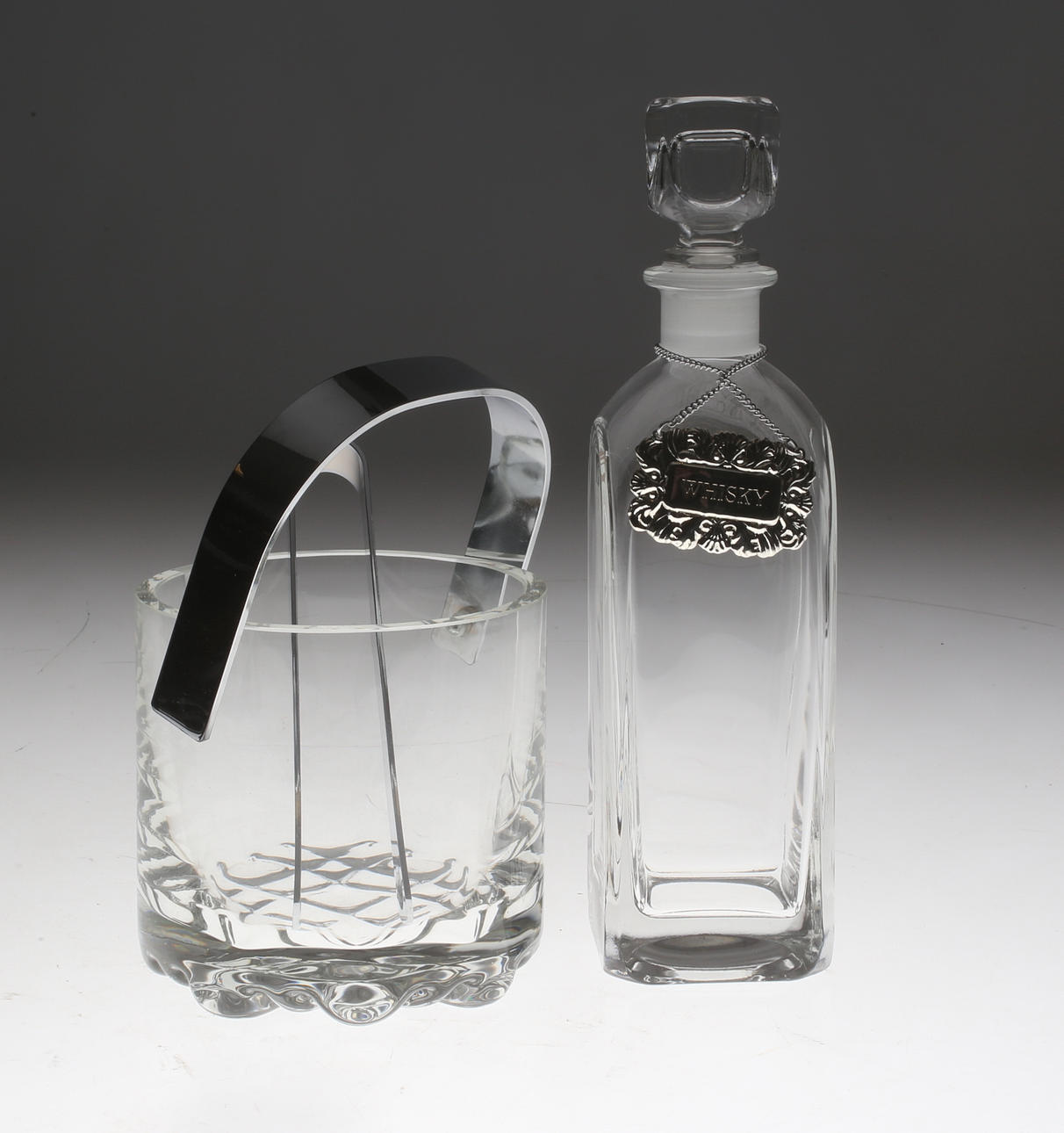 ISHINK, Orrefors ja WHISKIKARAFE.