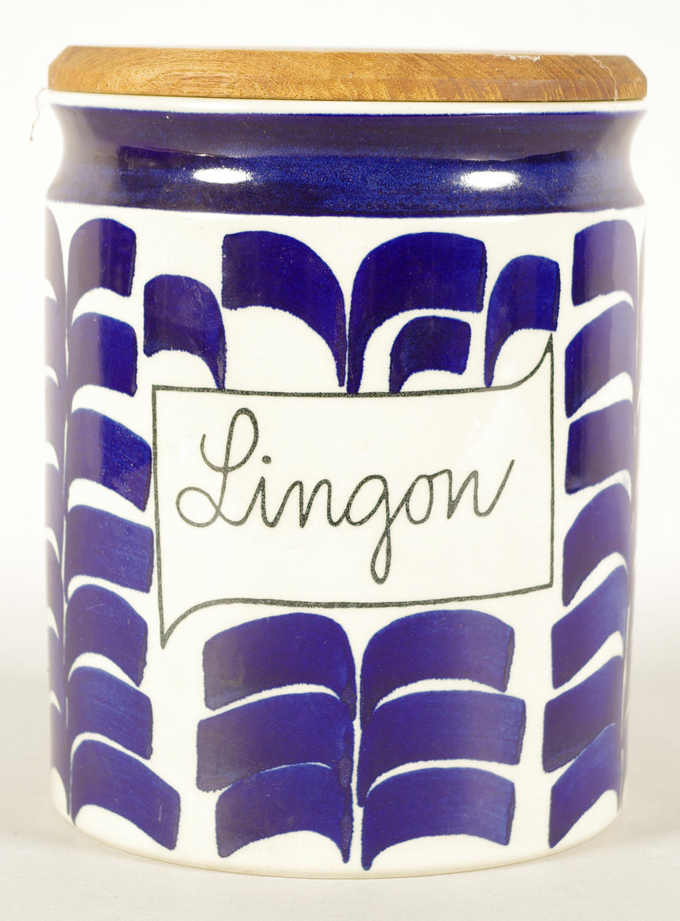 BURK MED LOCK, "Lingon", Marianne Westman.