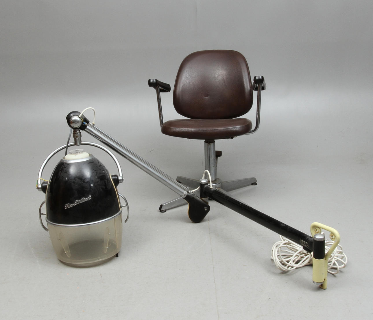 HÅRTORK Kåwe Brilliant samt FRISÖRSTOL.