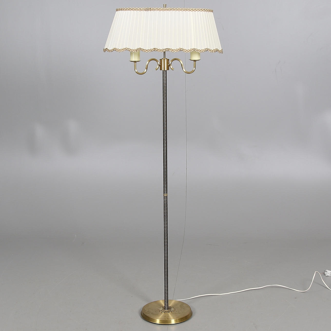 FLOOR LAMP, brass, mid 1900s.