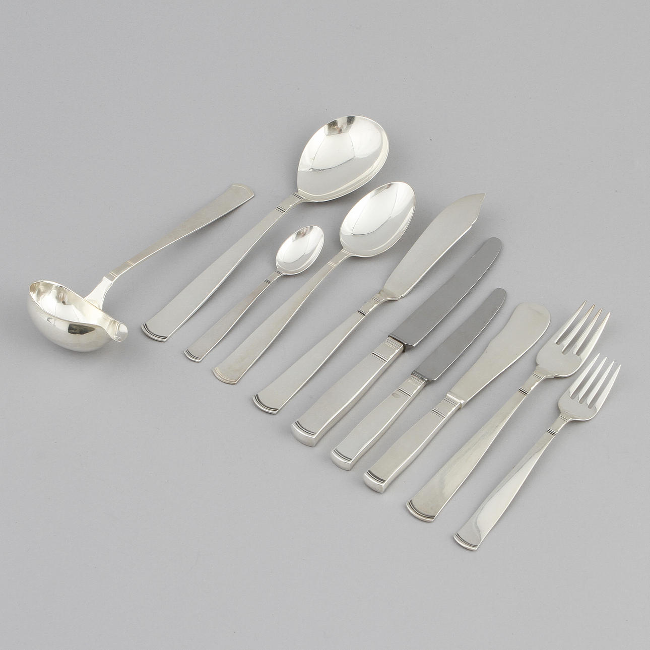 BESTICKSERVIS, 101 delar, silver, "Rosenholm". Vikt 3800 gram.