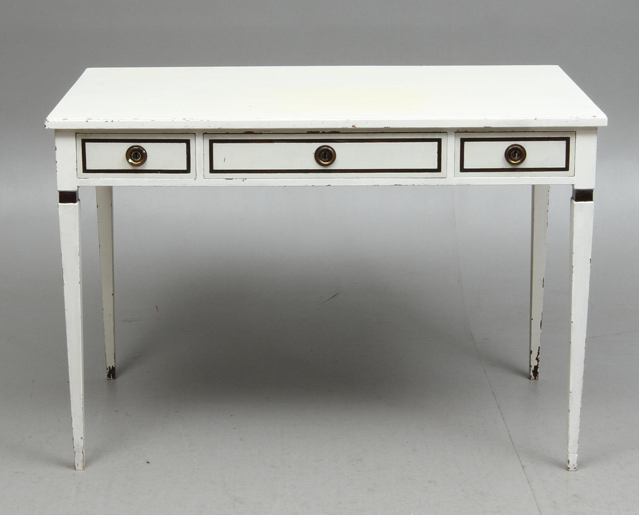 SKRIVBORD, plakettmärkt AB Svenska Möbelfabrikerna Bodafors, 1900-tal.