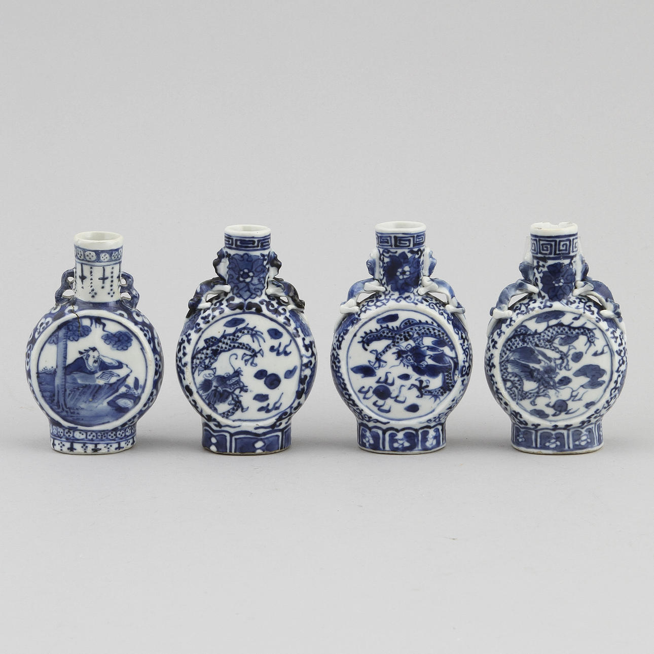 MINIATYRPILGRIMSKRUS, 4 st, porslin, Kina, 1800-talets slut.