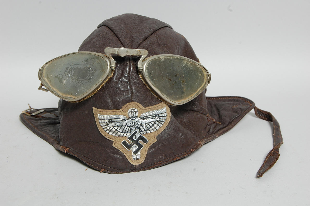 MOTORCYKELMÖSSA, skinn, med glasögon, Tyskland.