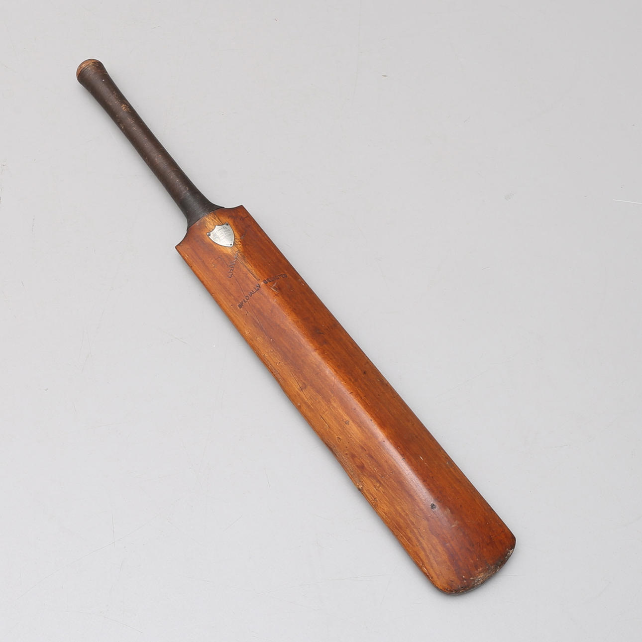 CRICKET BAT "THE AUTOGRAPH", with.