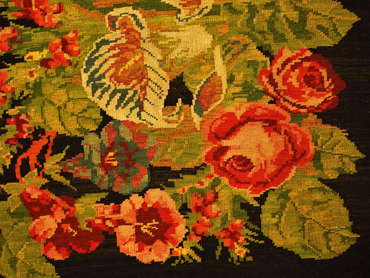 MATTA, Rosenkelim, Moldavien, 374 x 204 cm.