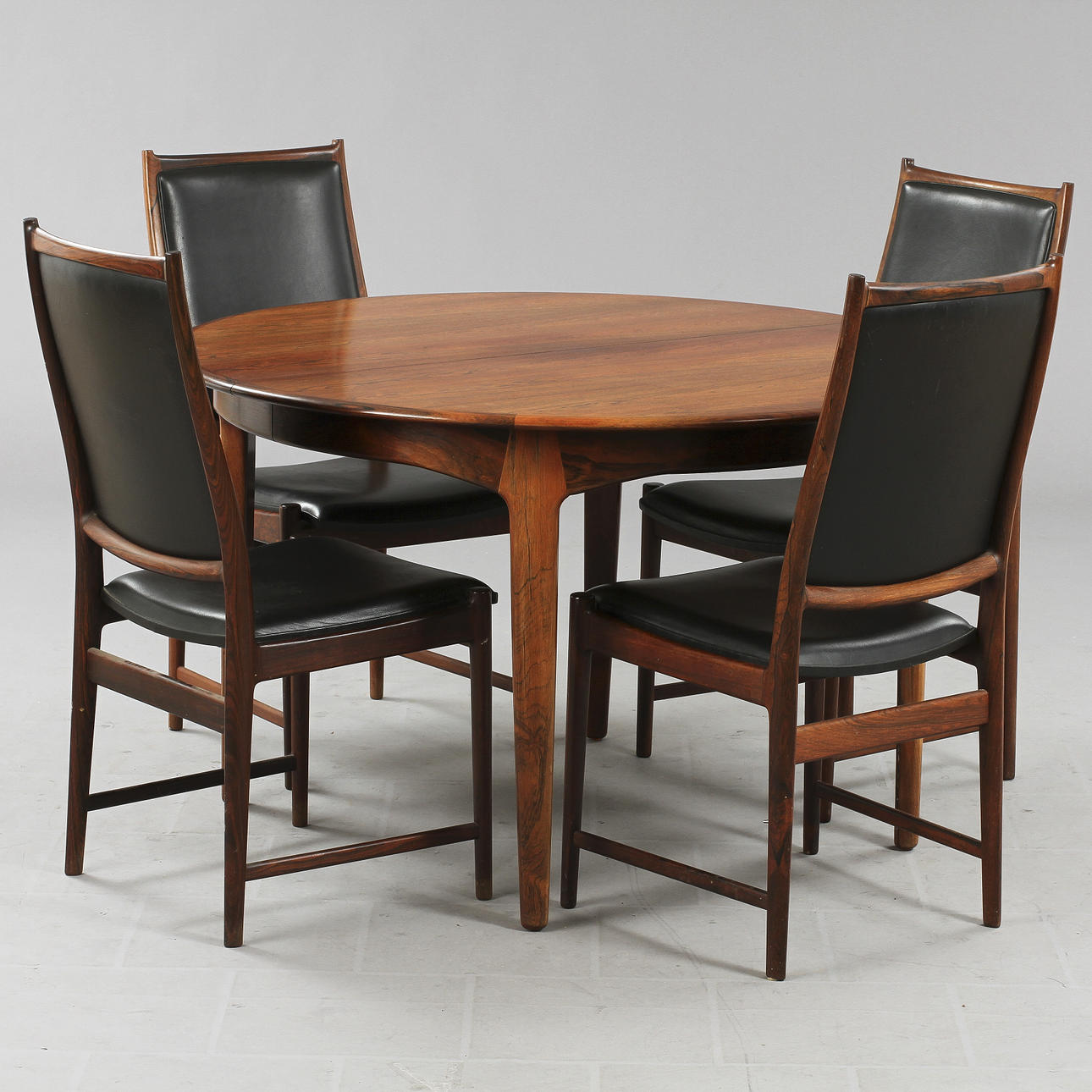 MATSALSMÖBEL, 9 delar, Torbjörn Afdal för Bruksbo, Norge.