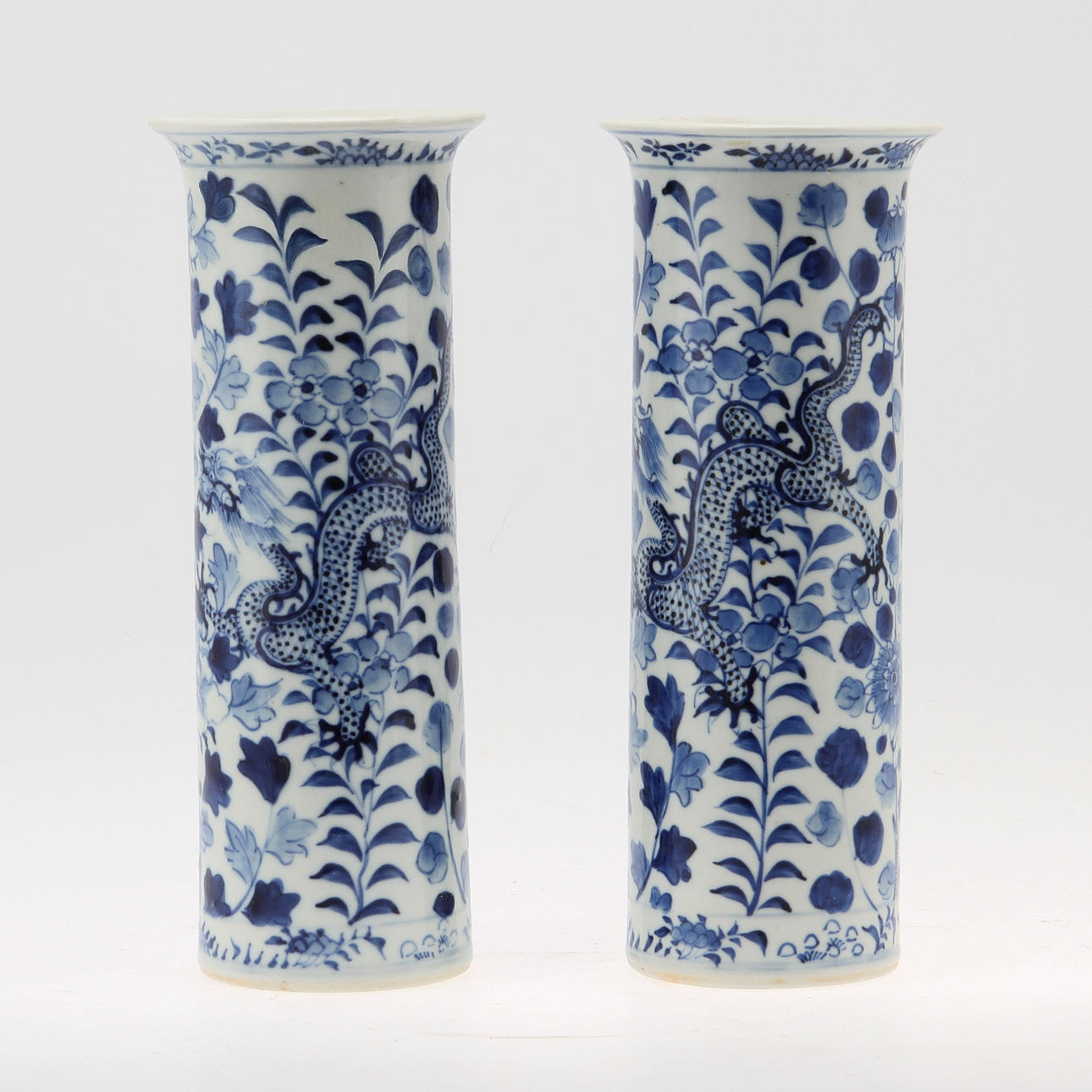 VASER, ett par, porslin, Kina, 1800-tal.