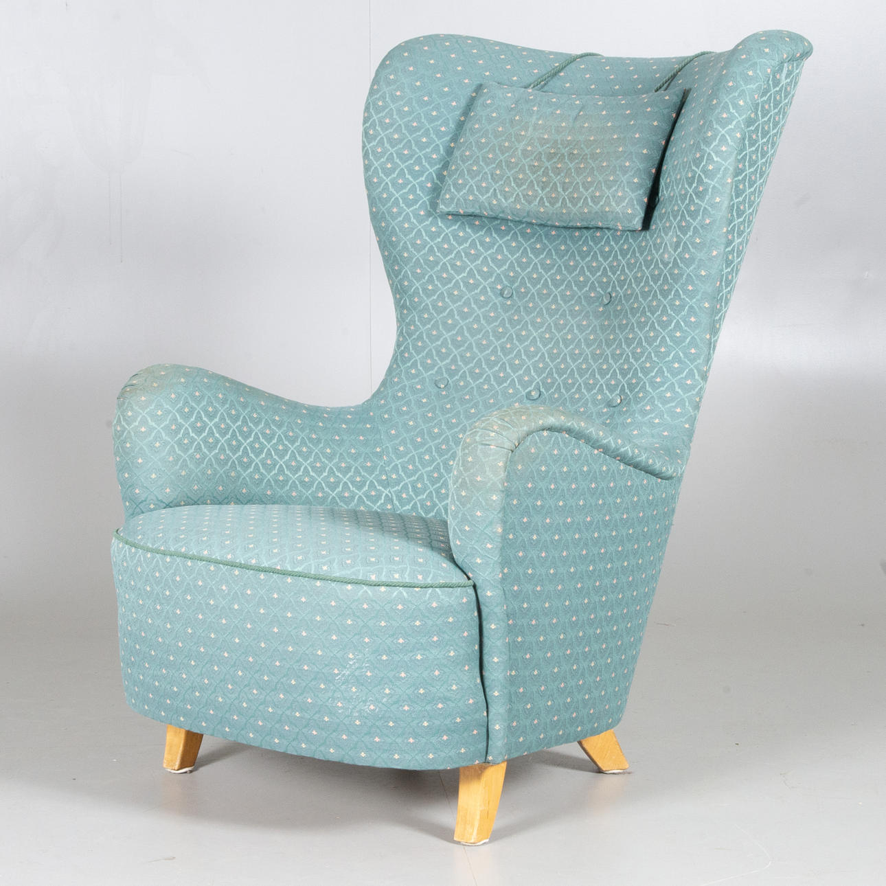 NOJATUOLI, vihreä verhoilu, 1950/1960 luvut.