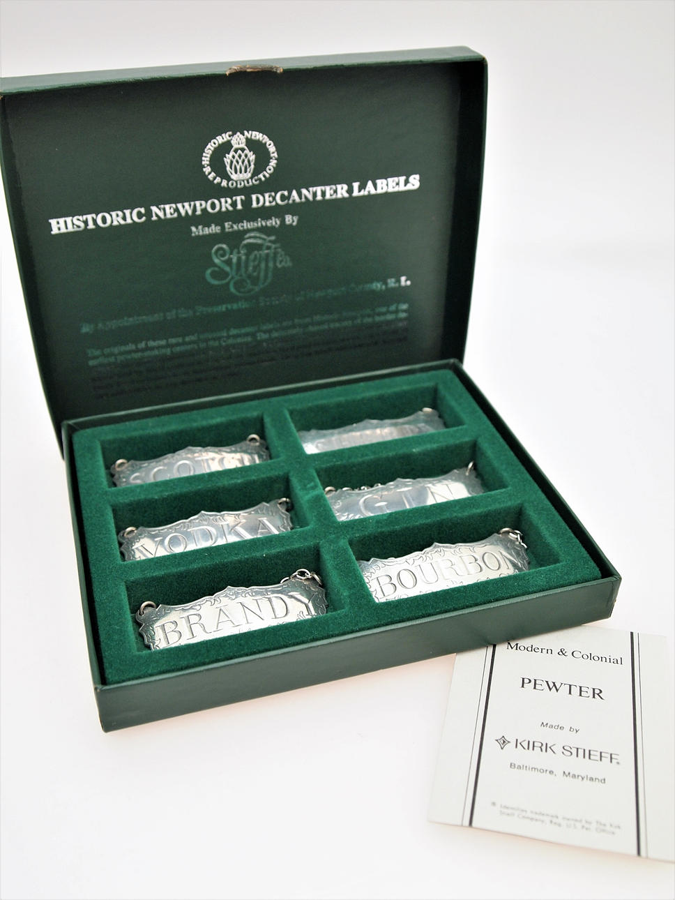 BOTTLE HANGER, "Kirk Steiff", 6 pcs, including Scotch.