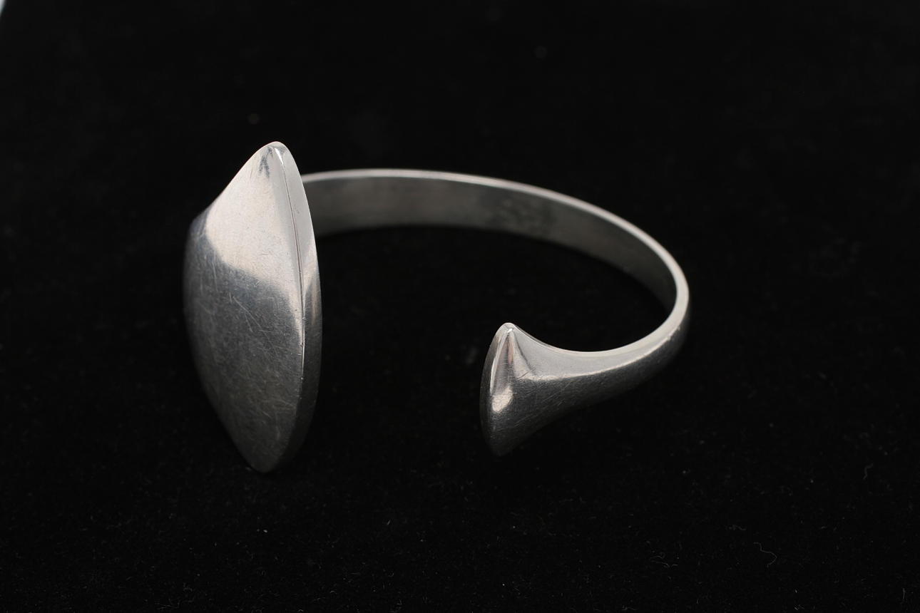 ARMRING, silver, Design Hans Hansen Danmark, 1900-tal.