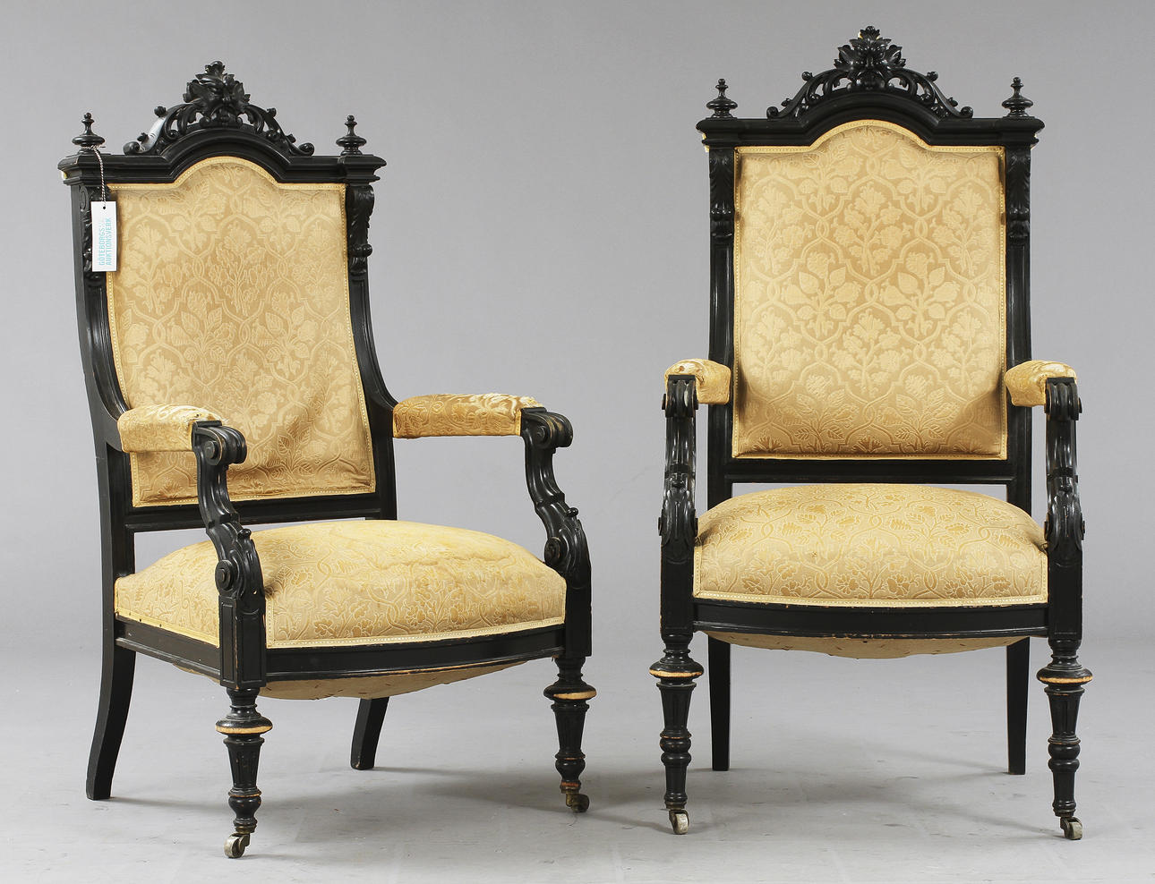 KARMFÅTÖLJER, 1 par, nyrenässans, 1900-tal.