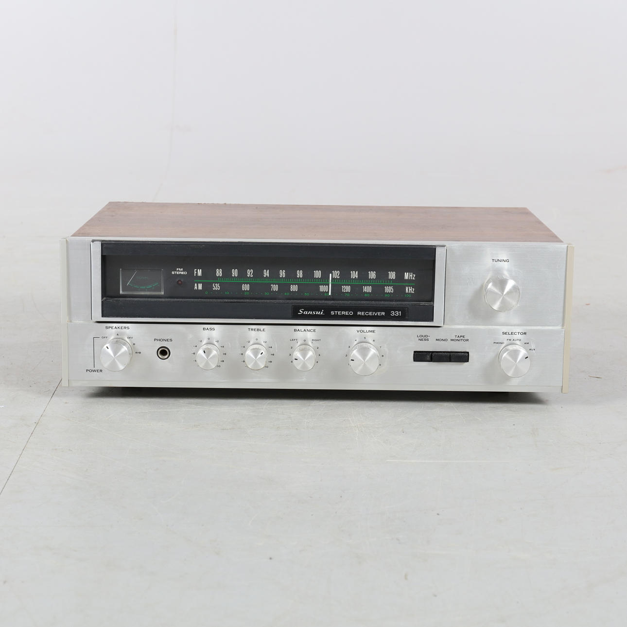 STEREOFÖRSTÄRKARE, Sansui 331.