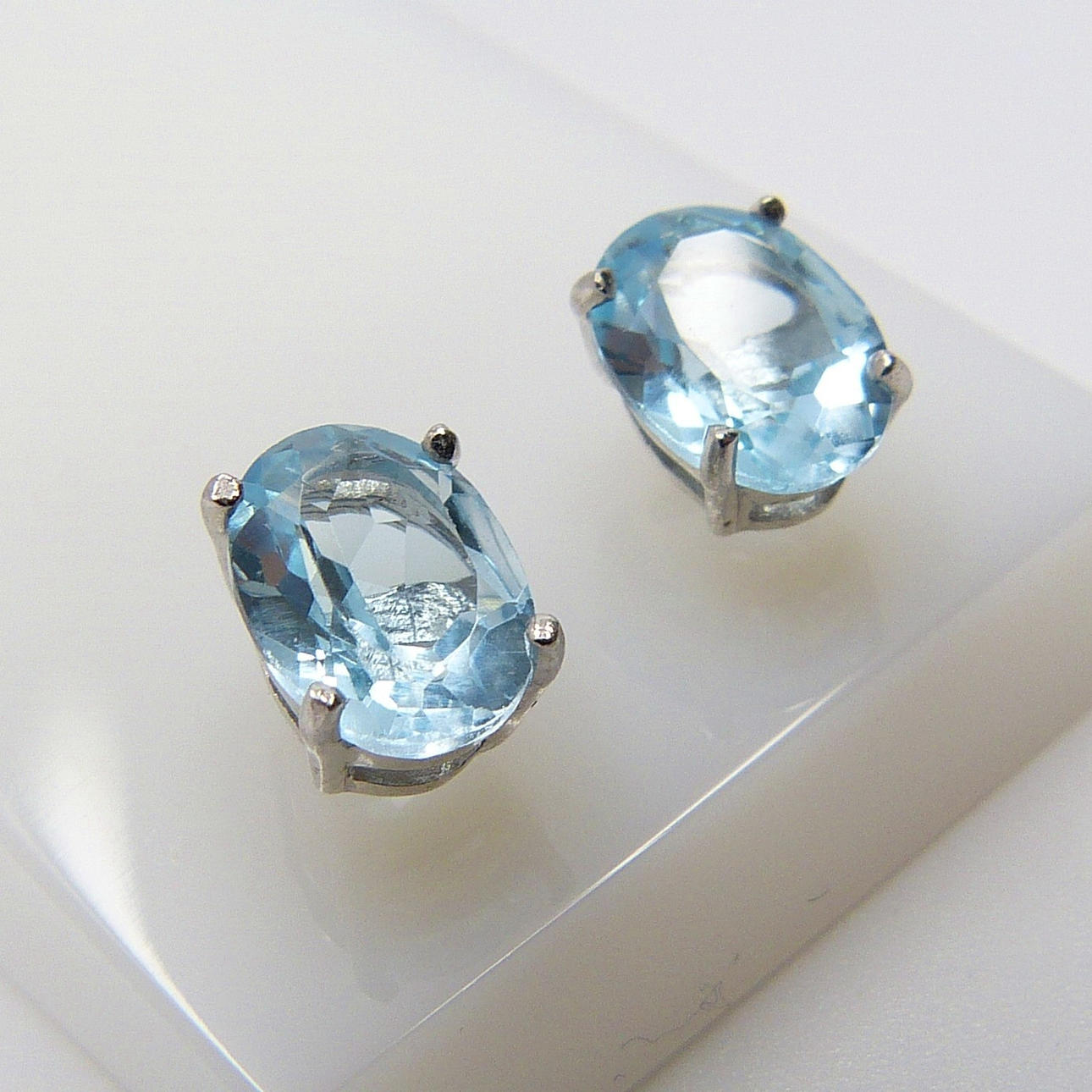 TOPAS NITAR I SILVER.