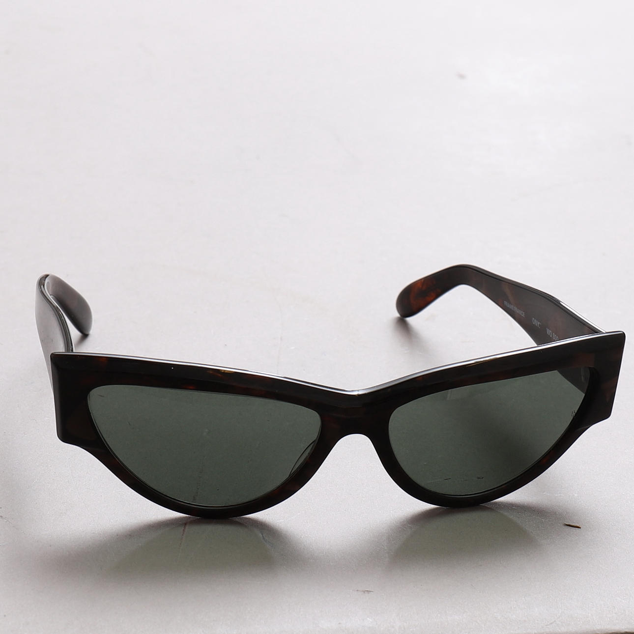 SUNGLASSES, RAY-BAN", ONYX WO 800.