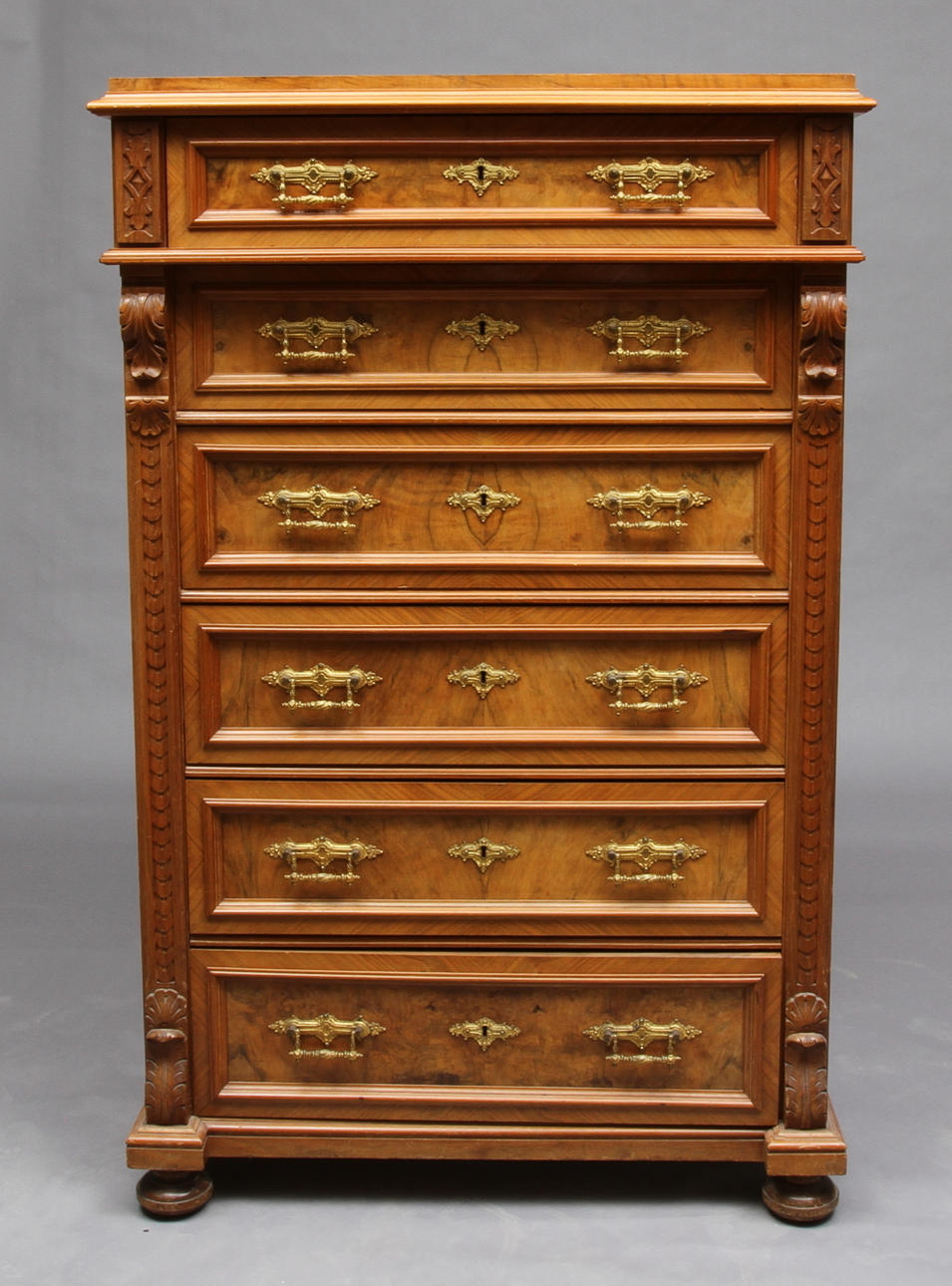 BYRÅ, nyrenässans, 1800-talets slut.