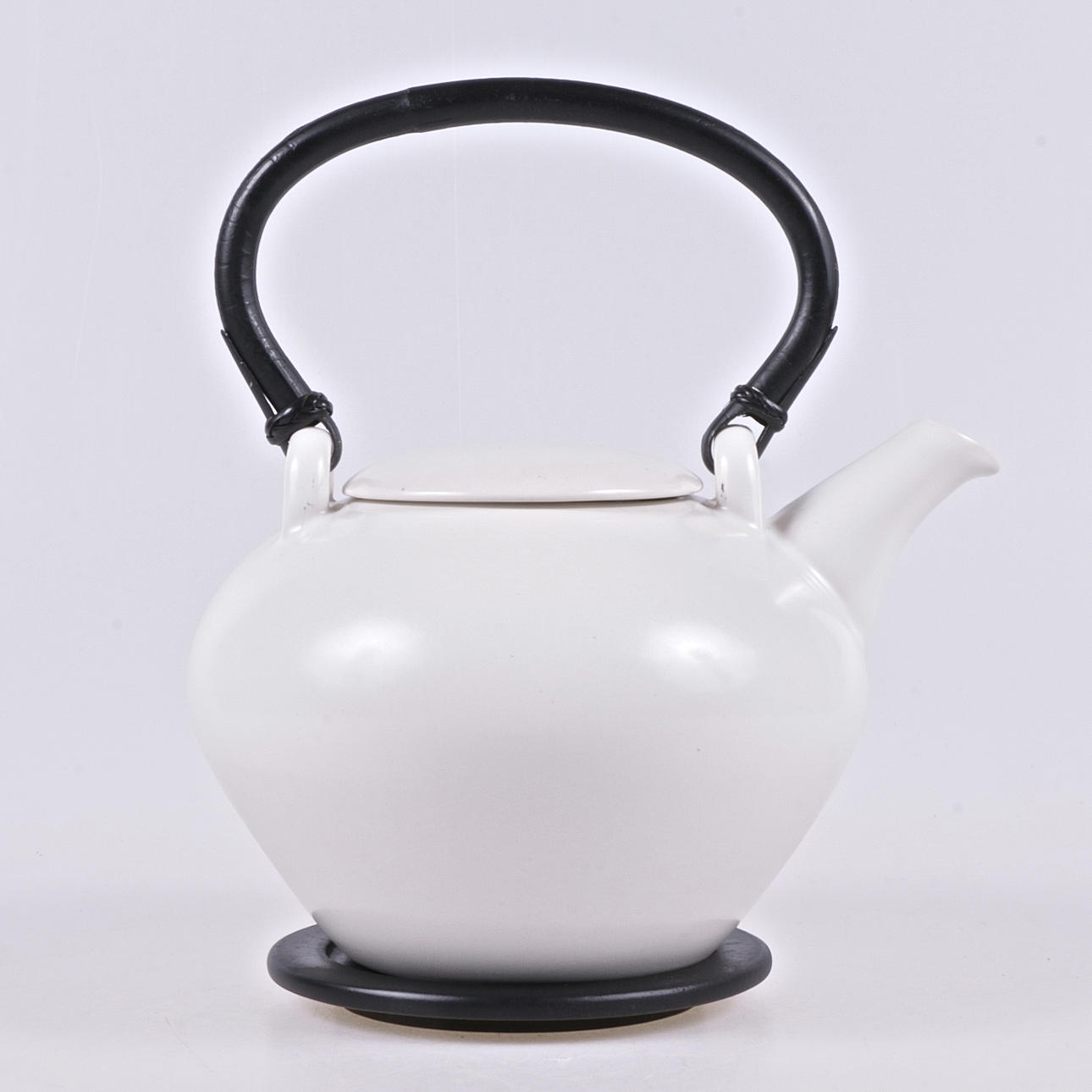 TEAPOT, stoneware, Marie Louise Hellgren, Höganäs collection.