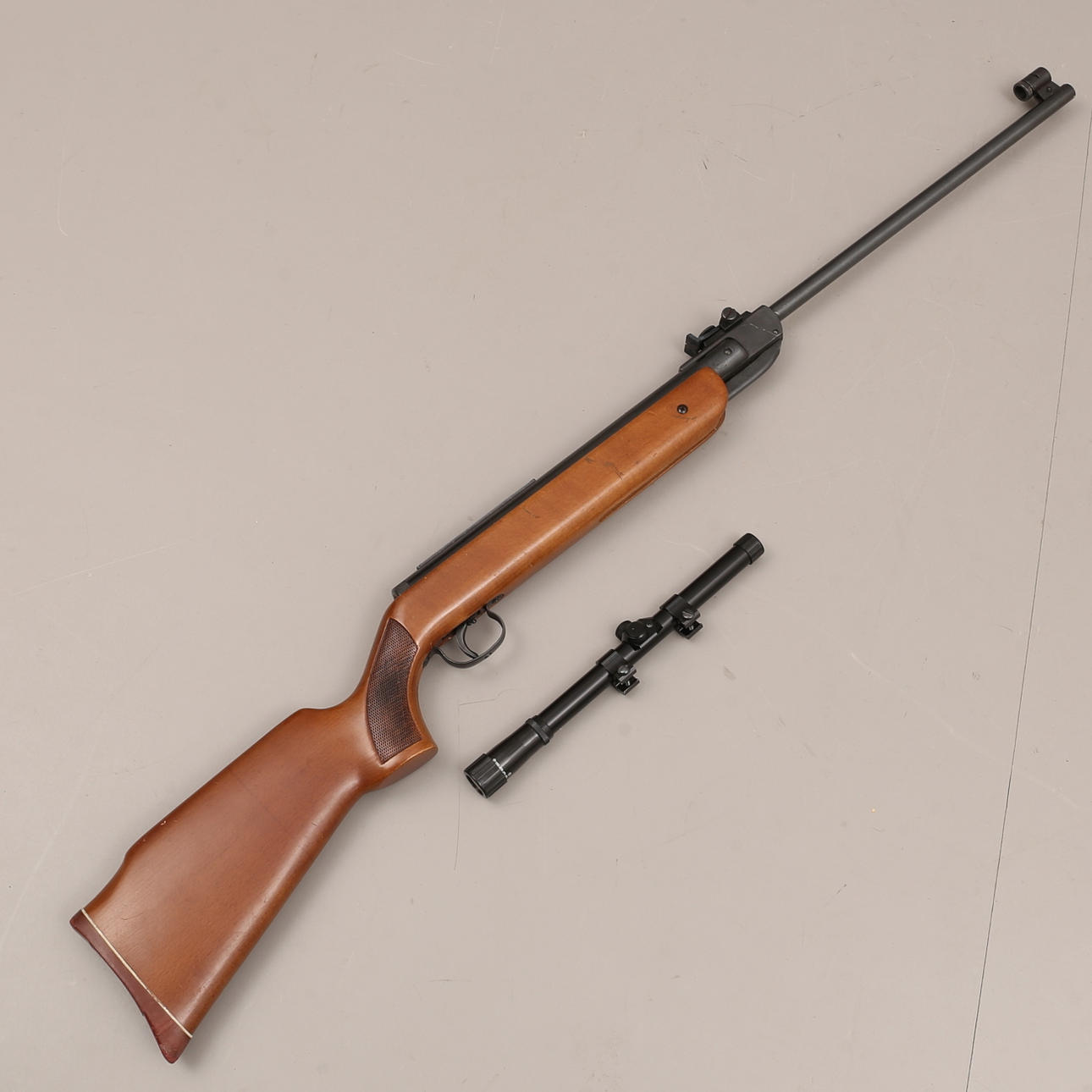 LUFTGEWEHR, Diana, Modell 35. SCOPE, Tasco-Zielfernrohr.