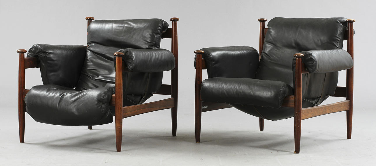 FÅTÖLJER, 2st samt FOTPALL, 1900-tal, Skillingaryd, Sverige.